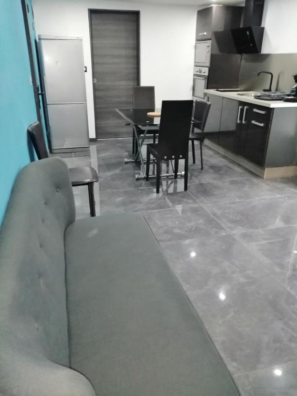 Appartement Tout Proche De Bourg-En-Bresse Peronnas Buitenkant foto